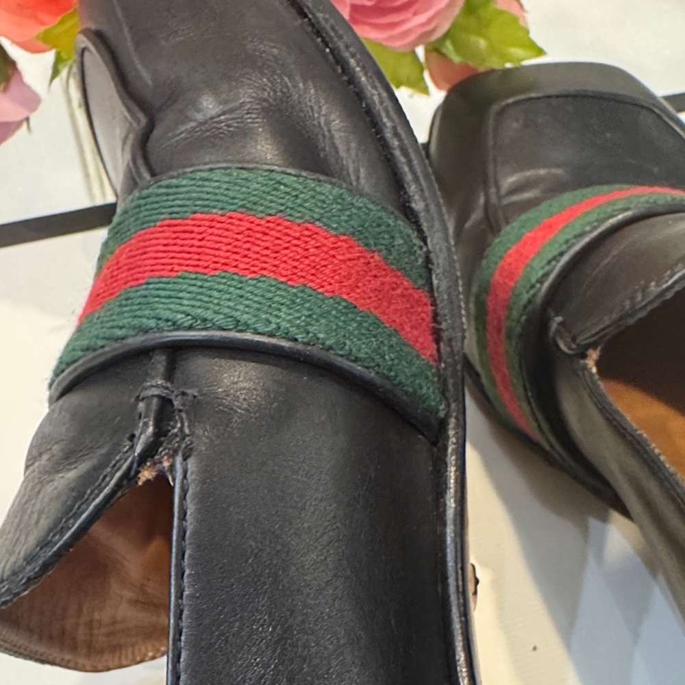 Authentic Gucci Women's Black Leather Loafers with Green and Red Stripes - Picture 13 of 15